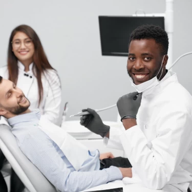 Odontologia Hoje: Explorando Carreira e Salários de Dentista